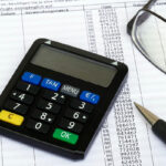 Il bonifico contrario colpisce a Roma: perché la telefonata della banca azzera centinaia di conti?