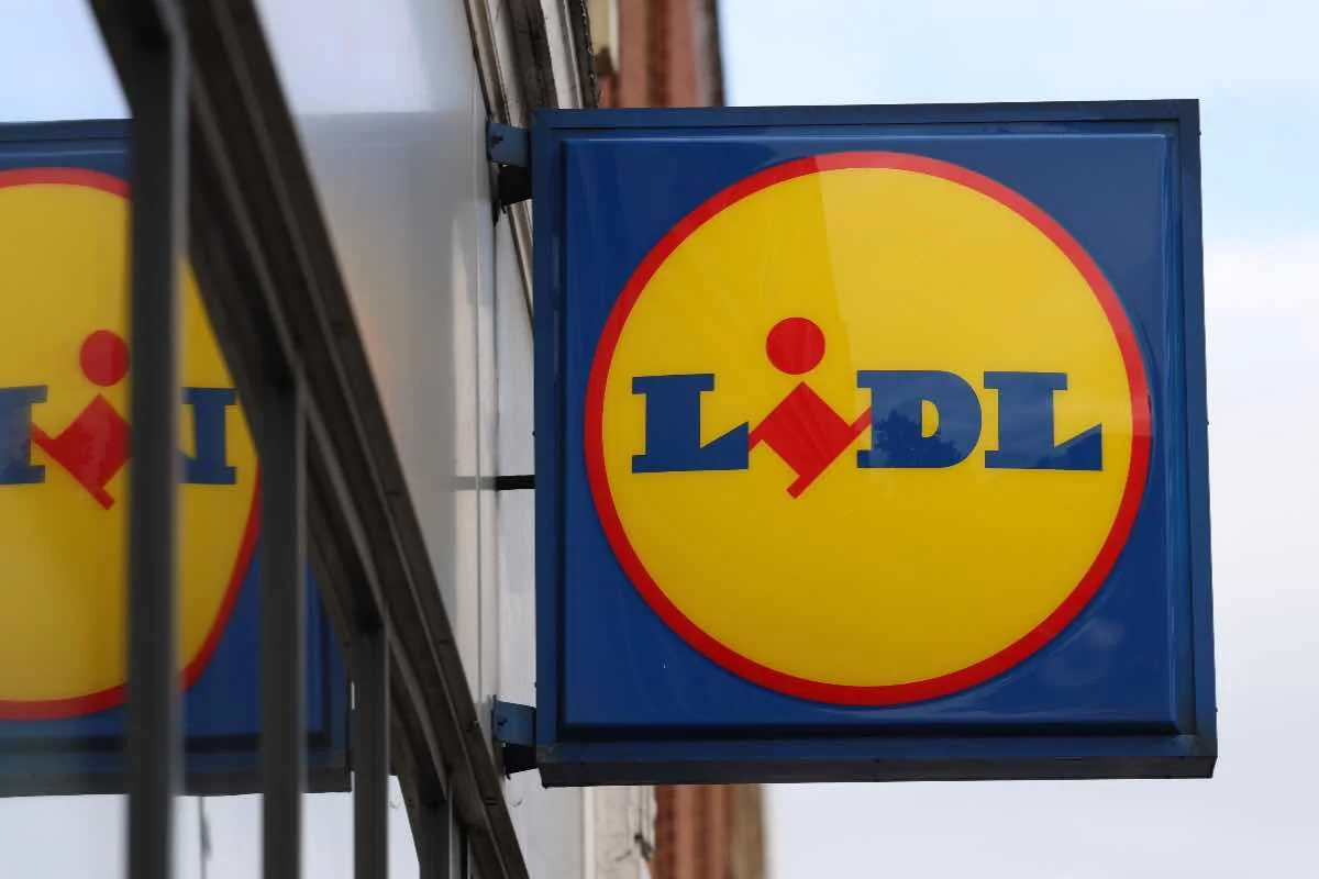 Da Lidl scatta la corsa alle scarpe: comfort imbattibile e prezzo che fa impazzire gli italiani
